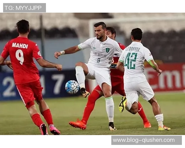 多哈杜海与萨德的激烈对决展现足球魅力与战术智慧的巅峰较量